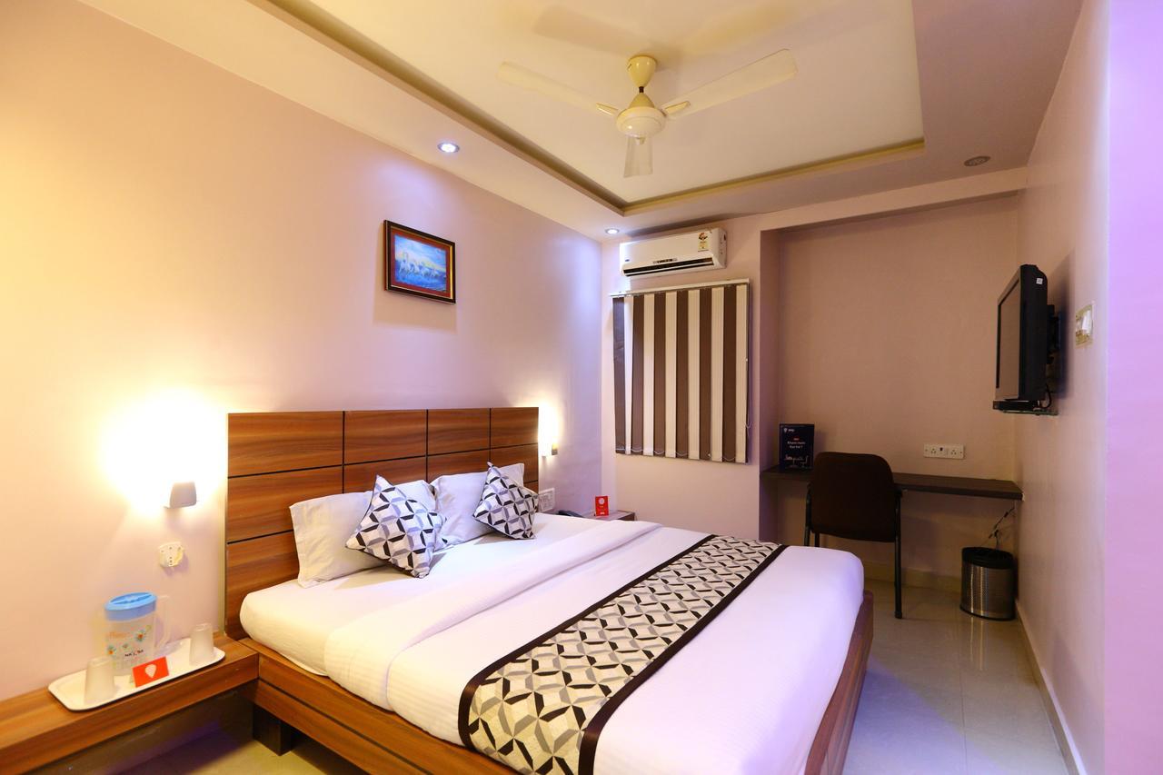 Oyo 7810 Keshiv Galaxy Inn Chennai Exteriör bild